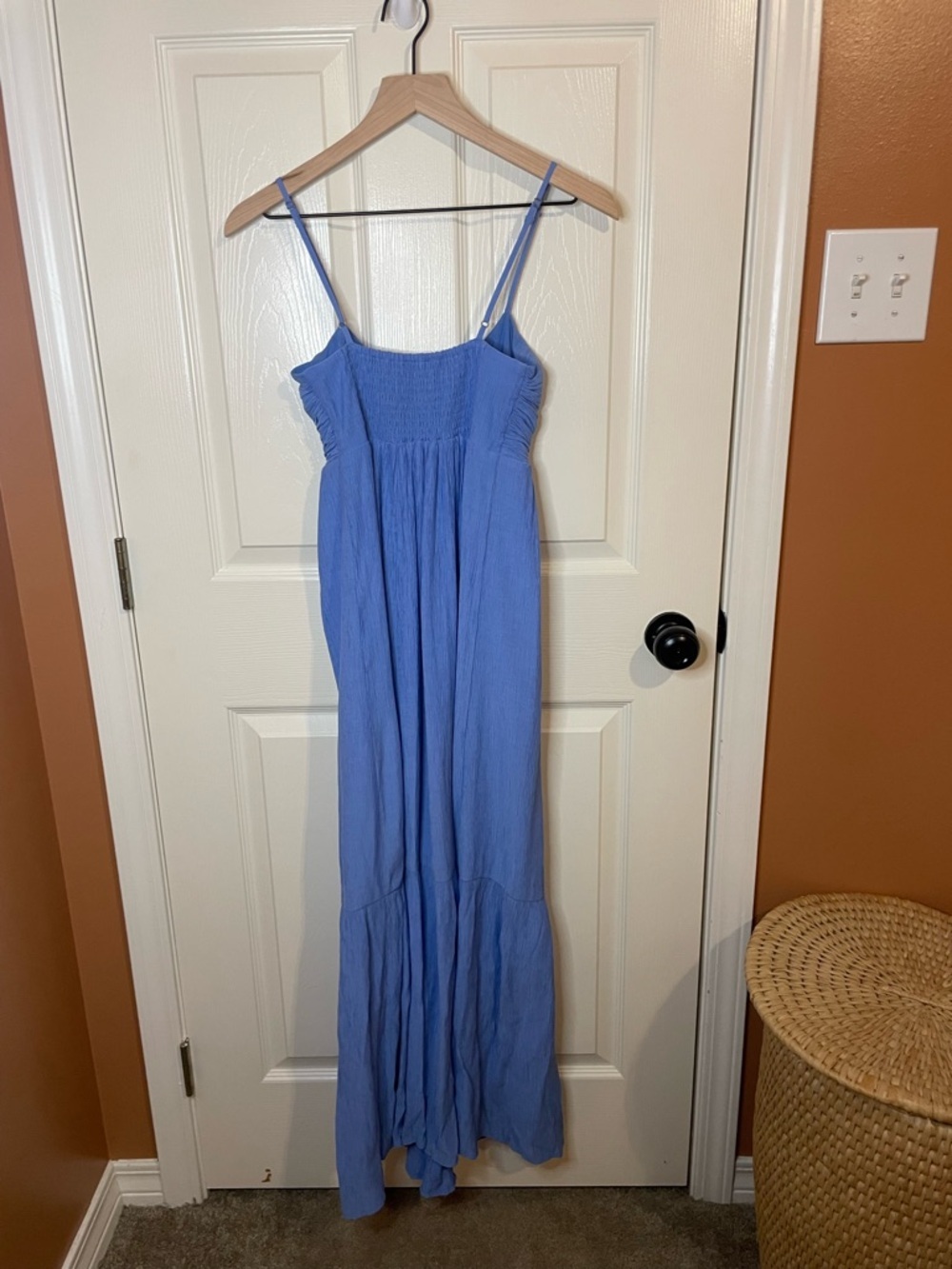 Abercrombie & Fitch Crinkle Textured Ruched Maxi Dress in Blue Size XS - Picture 7 of 9